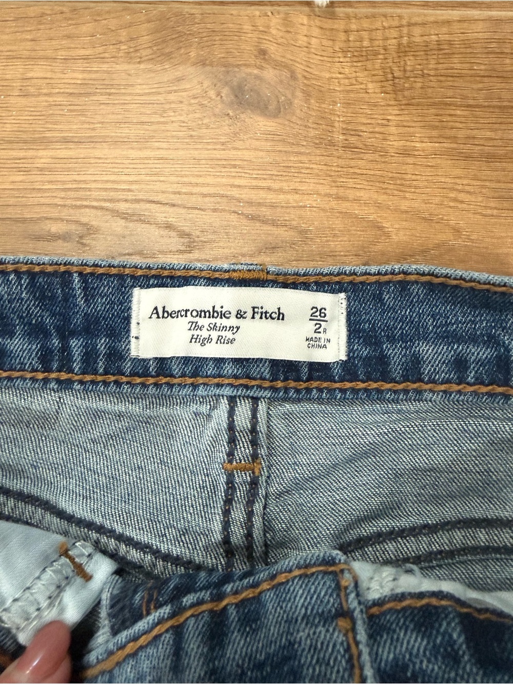 Abercrombie & Fitch The Skinny High Rise Jeans - Medium Blue - Picture 3 of 6